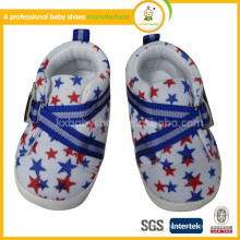 2015 niños calzan los zapatos de bebé de cuero suaves suaves para la Navidad